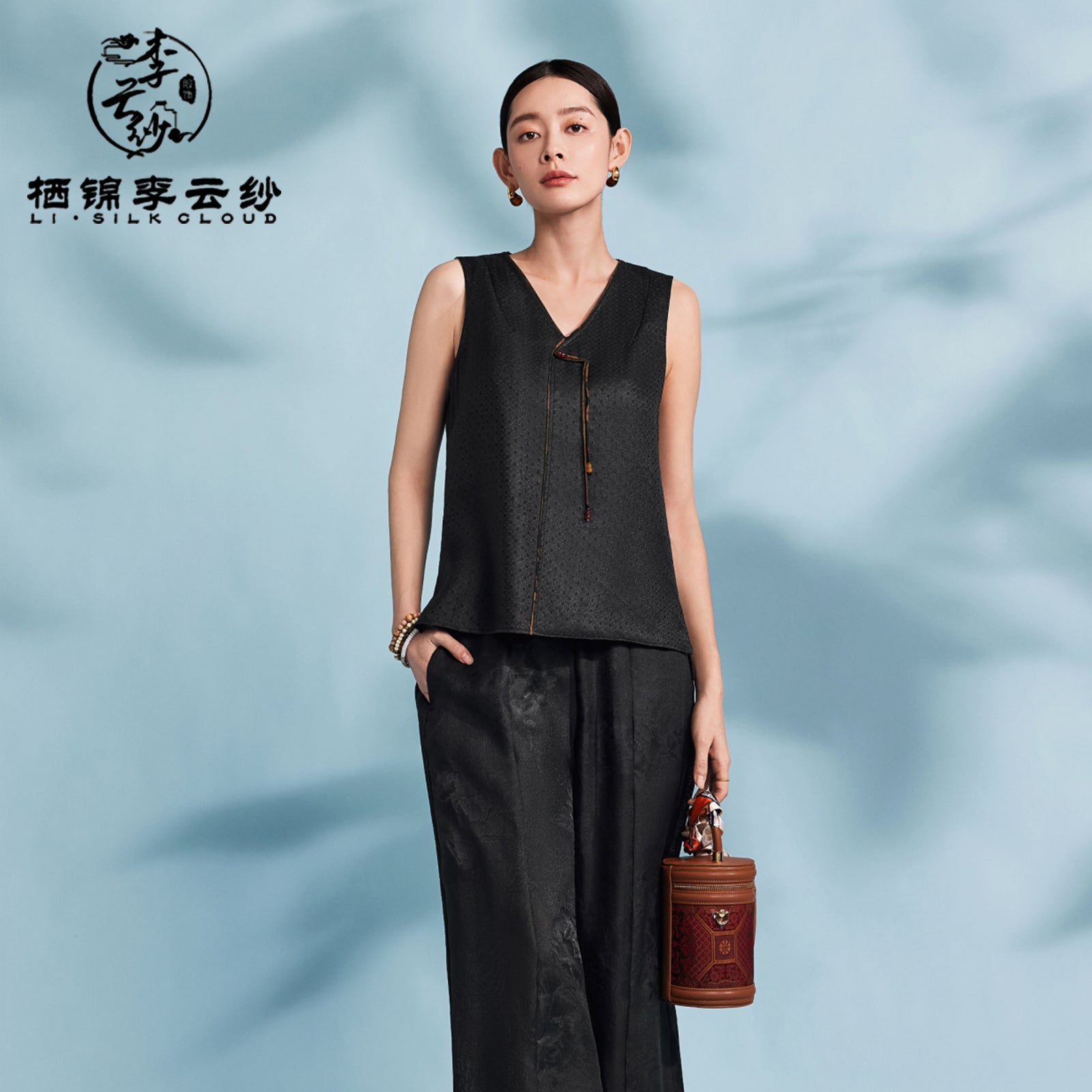 V-Neck Vest Top - 100% Mulberry Silk, Chinese Style, Elegant Sleevel Guangdong Black Pearl Gambiered Guangdong Gauze xiangyunsha
