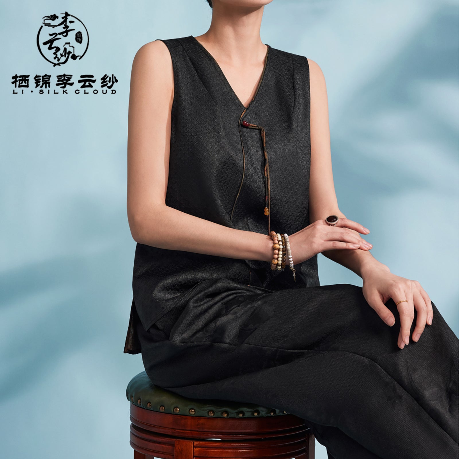 V-Neck Vest Top - 100% Mulberry Silk, Chinese Style, Elegant Sleevel Guangdong Black Pearl Gambiered Guangdong Gauze xiangyunsha