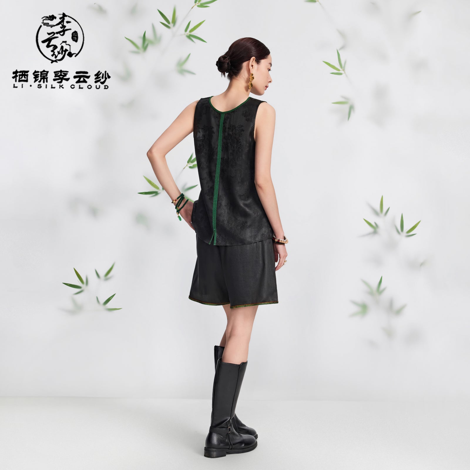 Silk Vest - V-Neck Design, 100% Mulberry Silk, Oriental Sleeveless  Guangdong Black Pearl Gambiered Guangdong Gauze xiangyunsha