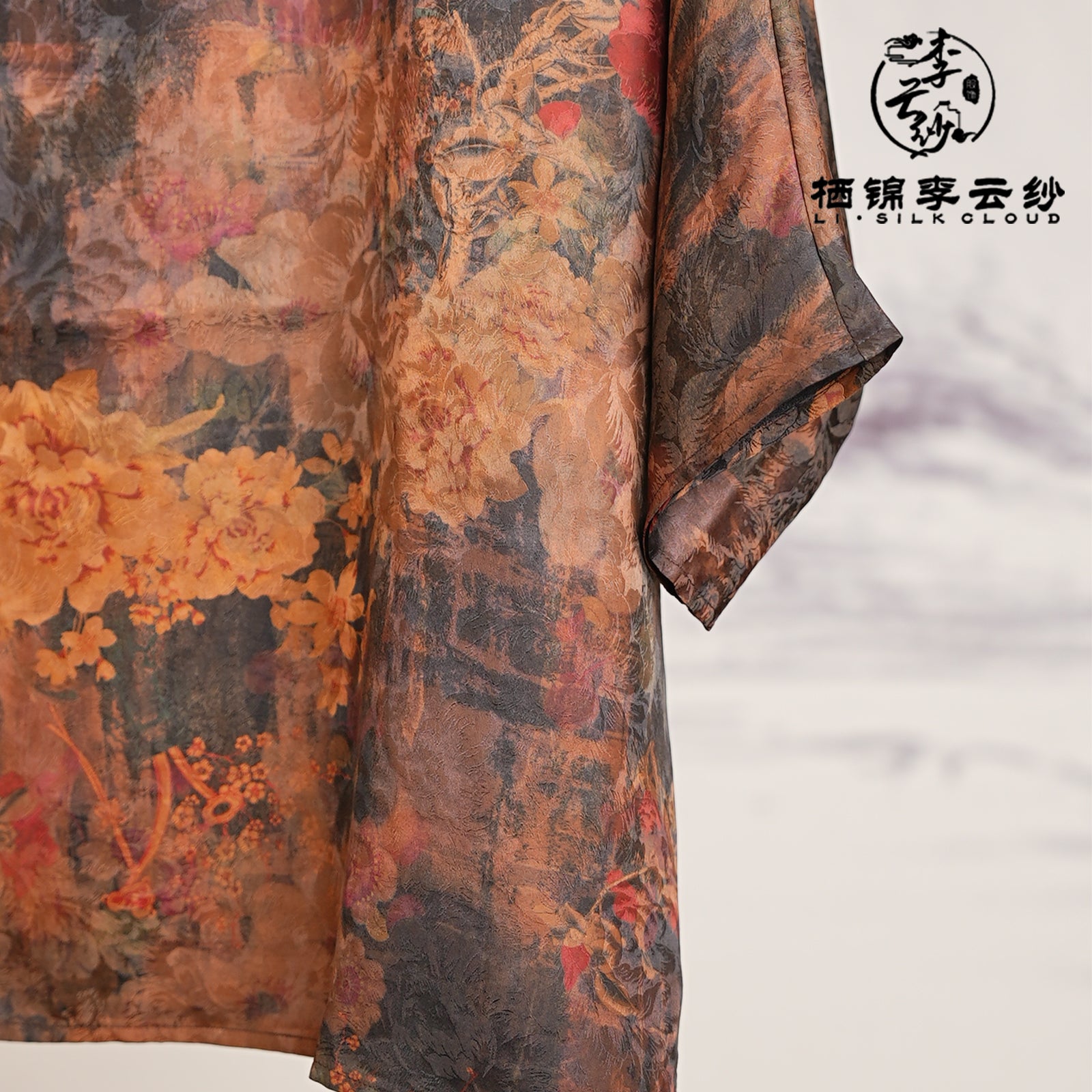 New Chinese-style short-sleeved shirt | Elegant embroidery design |Plate fastener details + modern cut | Sweat-wicking and breathable Guangdong Black Pearl Gambiered Guangdong Gauze xiangyunsha