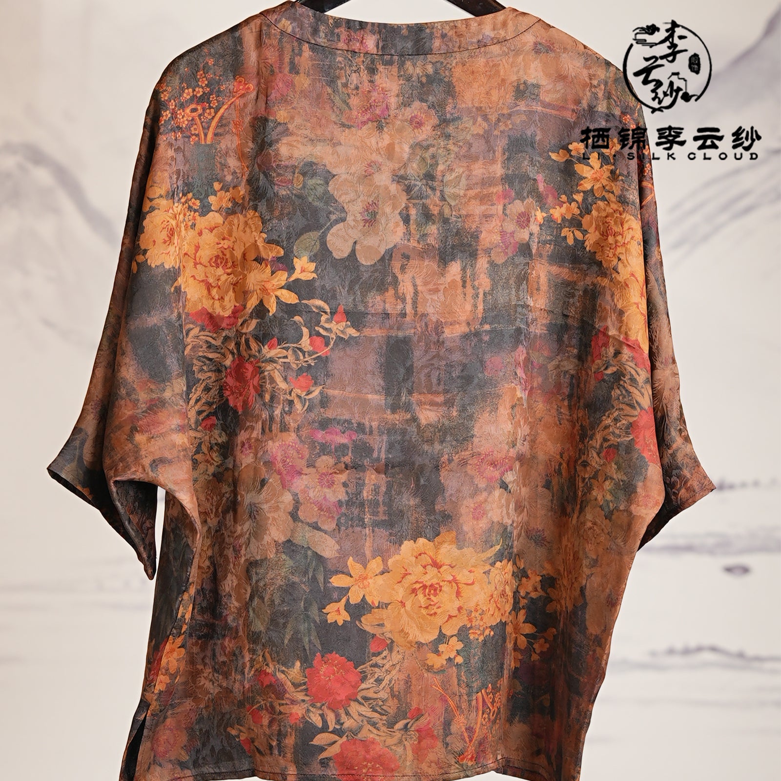 New Chinese-style short-sleeved shirt | Elegant embroidery design |Plate fastener details + modern cut | Sweat-wicking and breathable Guangdong Black Pearl Gambiered Guangdong Gauze xiangyunsha