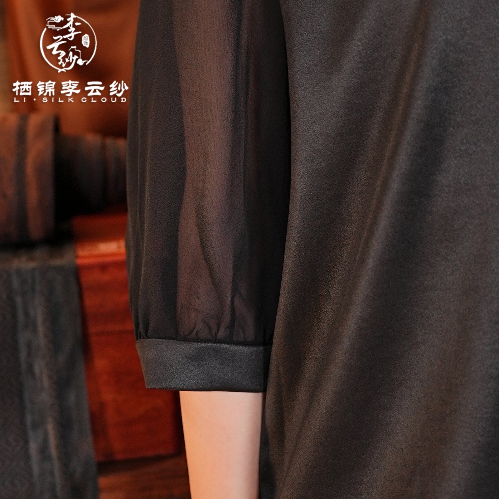 Chinese Style Casual Top | Cloud Feeling Skin Friendly Fabric Must Have for Summer in Southeast Asia |Guangdong Black Pearl Gambiered Guangdong Gauze xiangyunsha