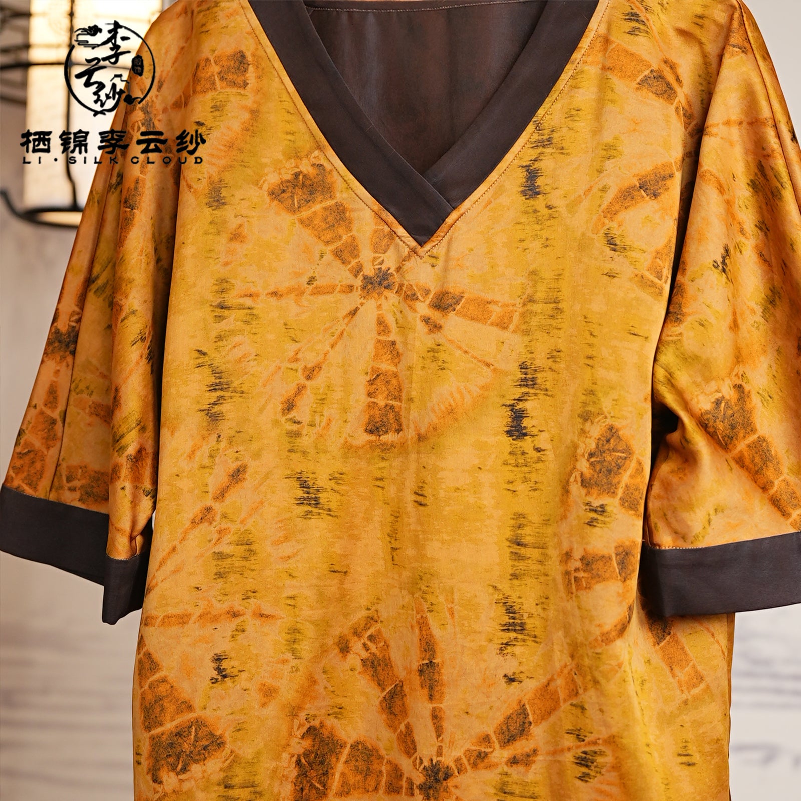 Xiangyunsha TOP .reserved elegance · Matte silk feel Guangdong Black Pearl Gambiered Guangdong Gauze xiangyunsha