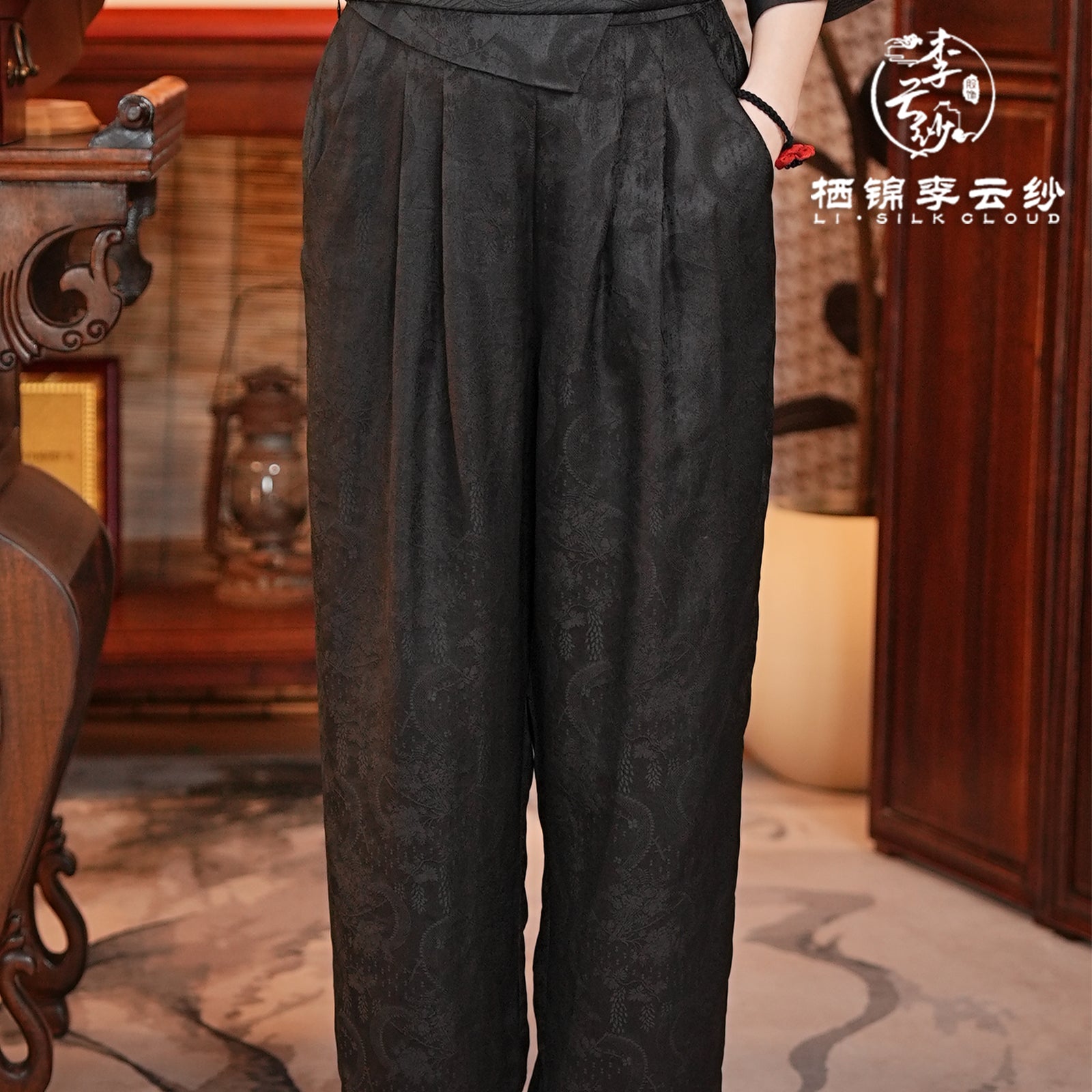 New Chinese-style Xiangyunsha pants | Breathable silk fabric | Slimming cut | Suitable for the hot climate of South east Asia   Guangdong Black Pearl Gambiered Guangdong Gauze xiangyunsha