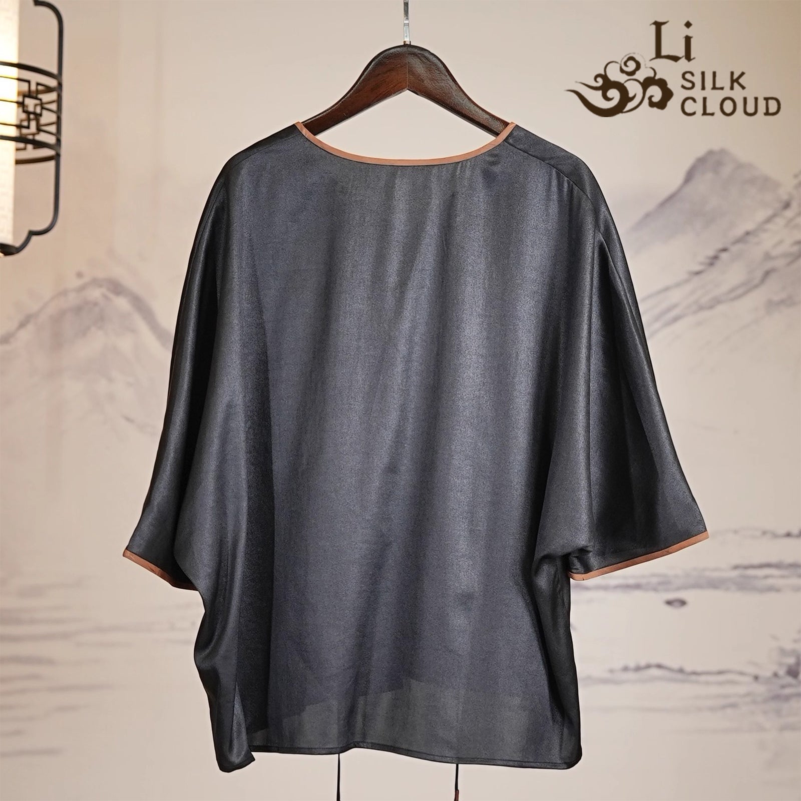 New Chinese-style lightweight top | Silk Xiangyunsha fabric Cloud-like softness, skin-friendly, slimming Guangdong Black Pear Gambiered Guangdong Gauze xiangyunsha