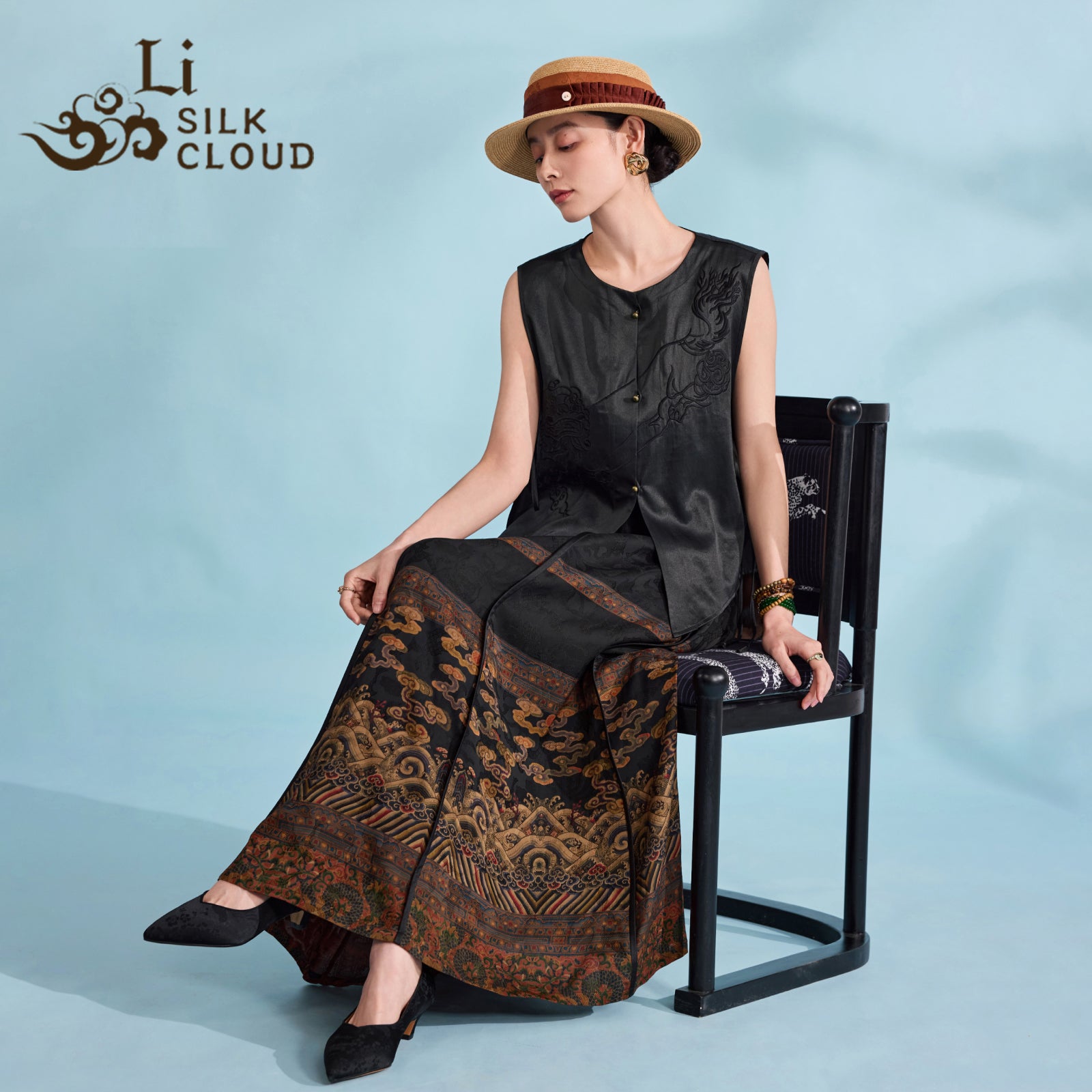 Xiangyunsha Vest Chinese Style Hand-Embroidered Sleeveless Single Button Summer Lightweight 100 Silk Guangdong Black Pearl Gambiered Guangdong Gauze xiangyunsha