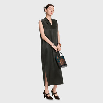 100% Silk Xiangyunsha Chinese Dress | Side Slit EleganceCooling Fluid Drape Guangdong Black Pearl GambieredGuangdong Gauze xiangyunsha