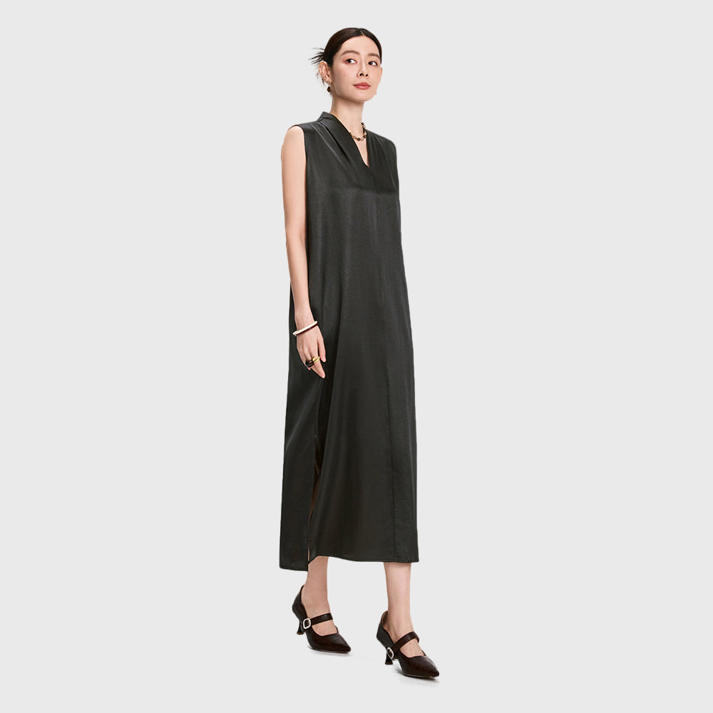 100% Silk Xiangyunsha Chinese Dress | Side Slit EleganceCooling Fluid Drape Guangdong Black Pearl GambieredGuangdong Gauze xiangyunsha