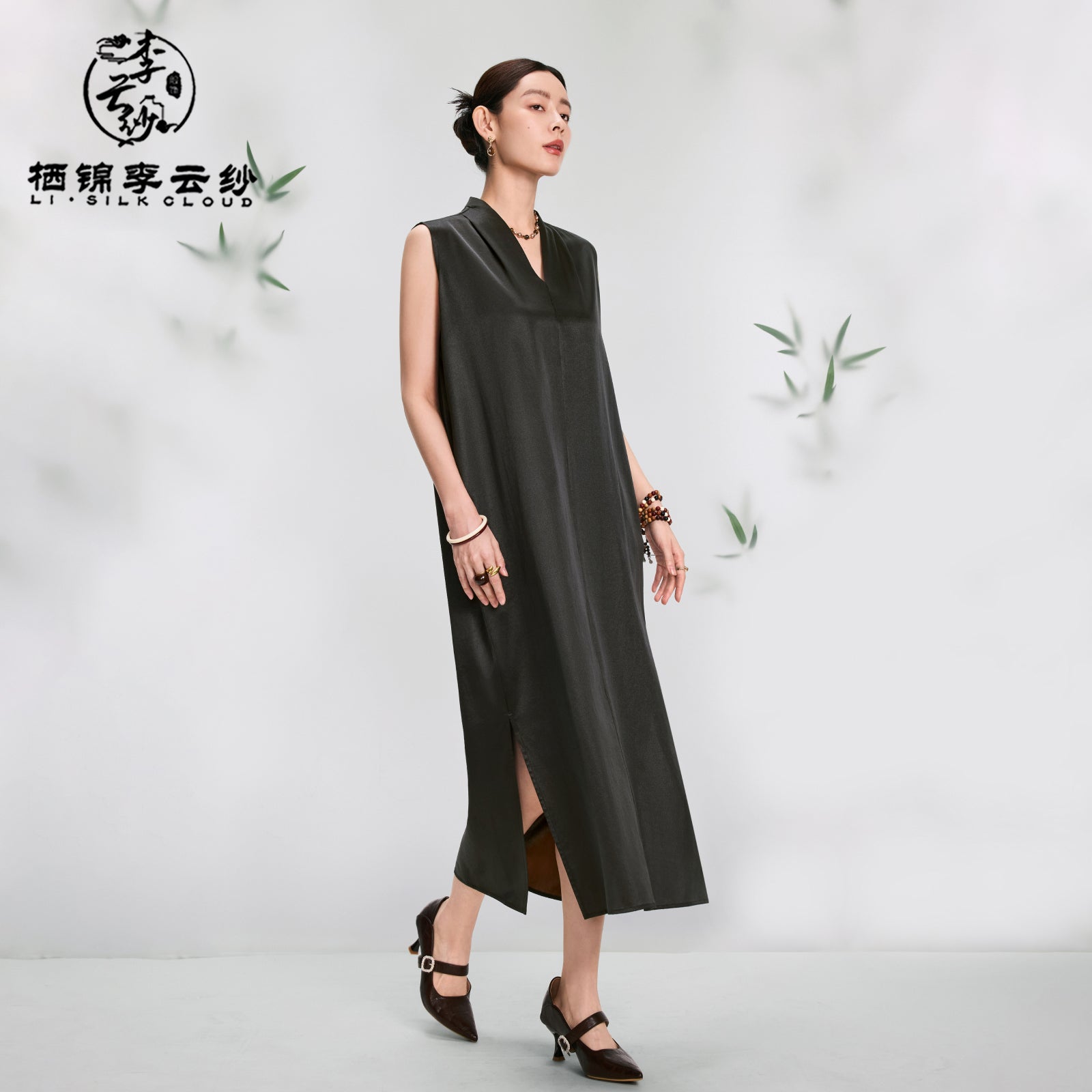 100% Silk Xiangyunsha Chinese Dress | Side Slit EleganceCooling Fluid Drape Guangdong Black Pearl GambieredGuangdong Gauze xiangyunsha