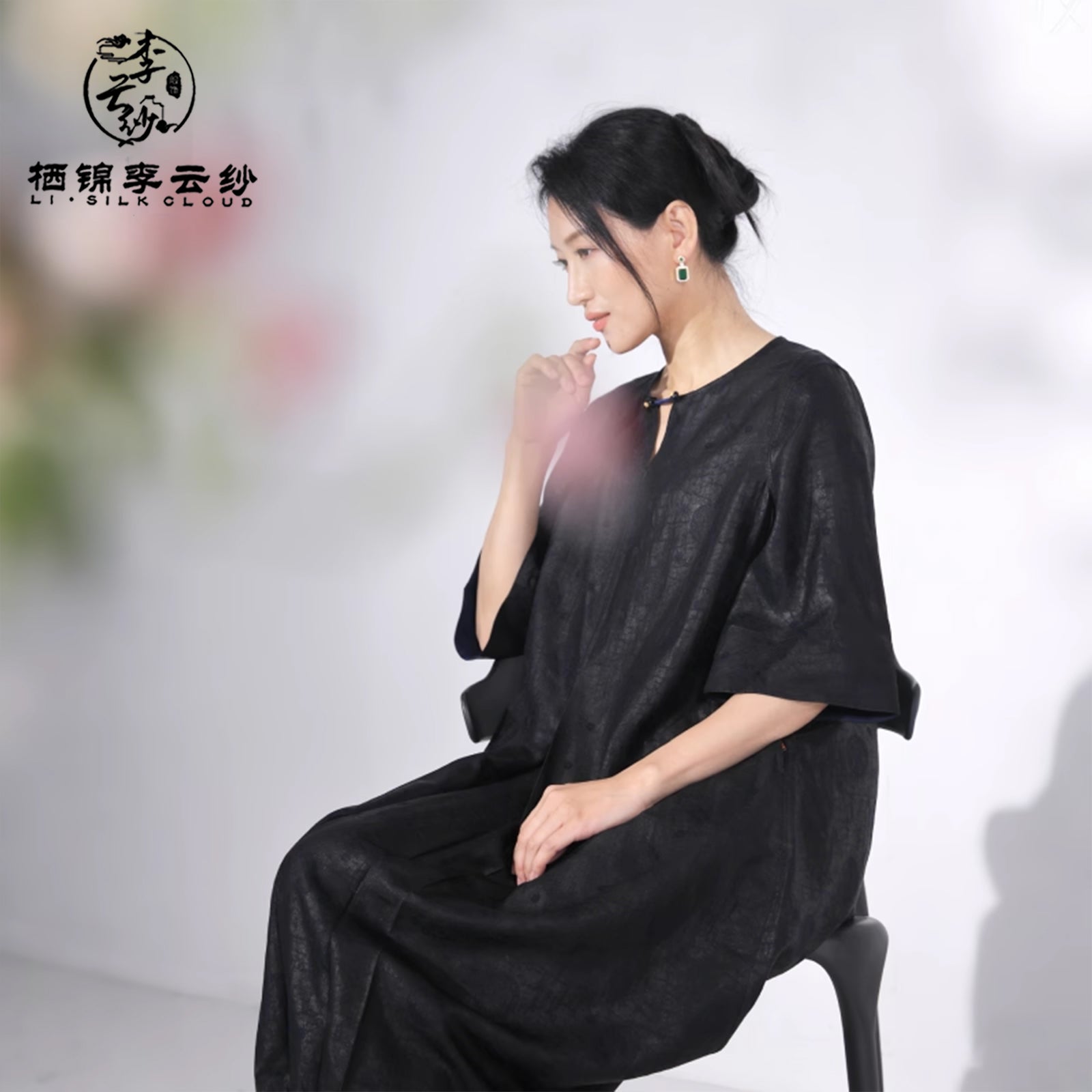 New Chinese-style casual dress with eye-catching openwork details Guangdong Black Pearl Gambiered Guangdong  Gauze xiangyunsha