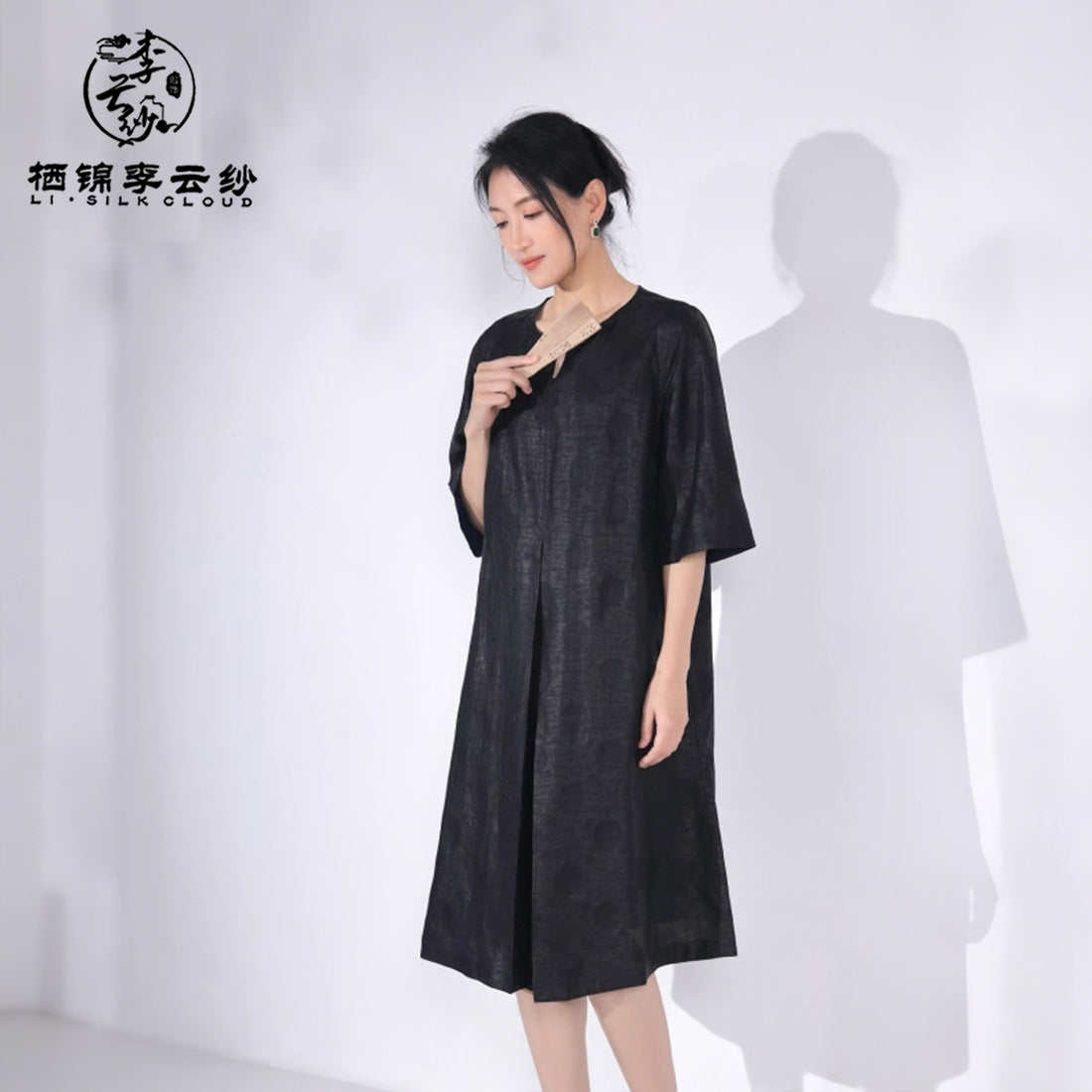 New Chinese-style casual dress with eye-catching openwork details Guangdong Black Pearl Gambiered Guangdong  Gauze xiangyunsha