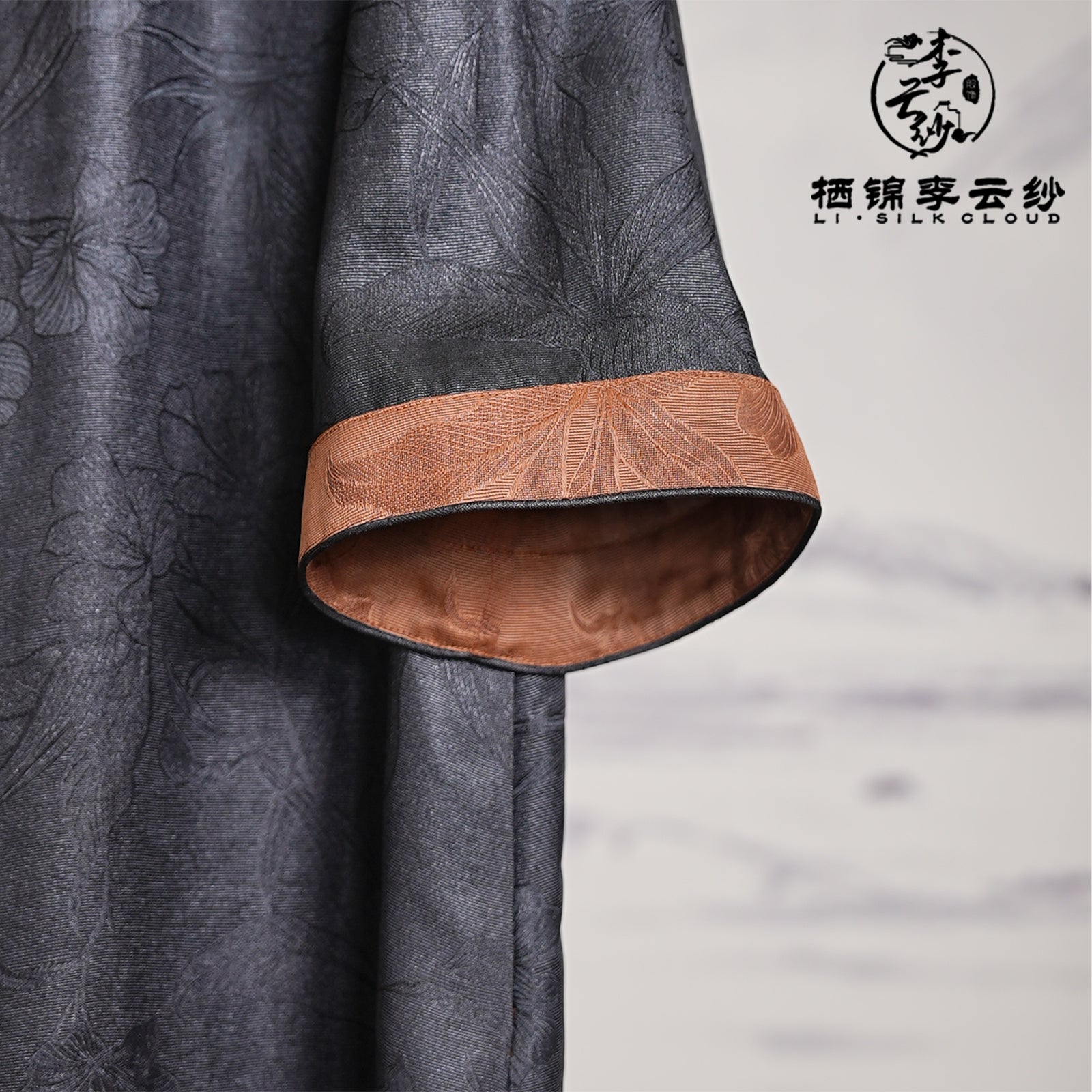 Xiangyunsha Retro Dress · Exquisite openwork side slit ·  Cooling breathable   Guangdong Black Pearl GambieredGuangdong Gauze xiangyunsha