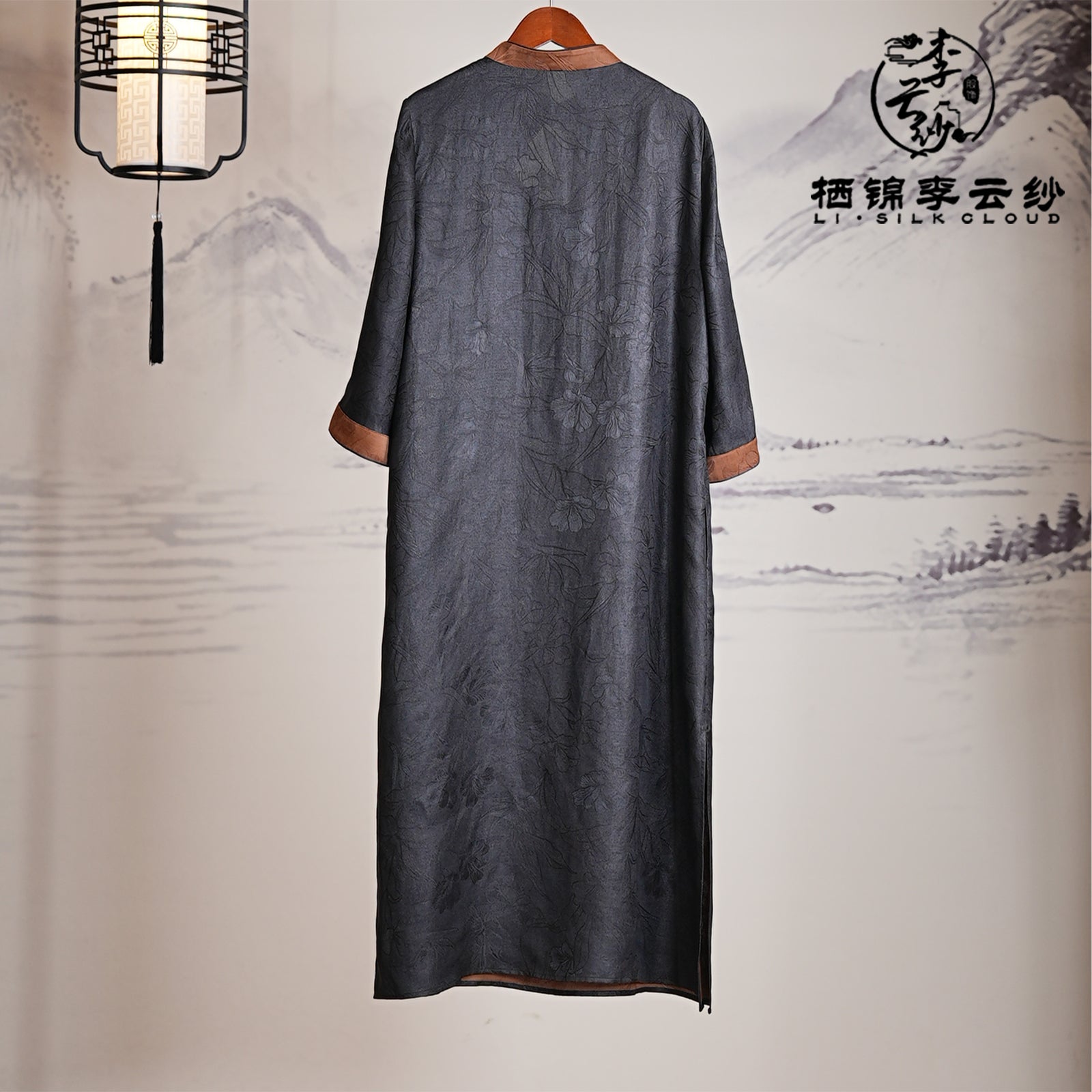 Xiangyunsha Retro Dress · Exquisite openwork side slit ·  Cooling breathable   Guangdong Black Pearl GambieredGuangdong Gauze xiangyunsha