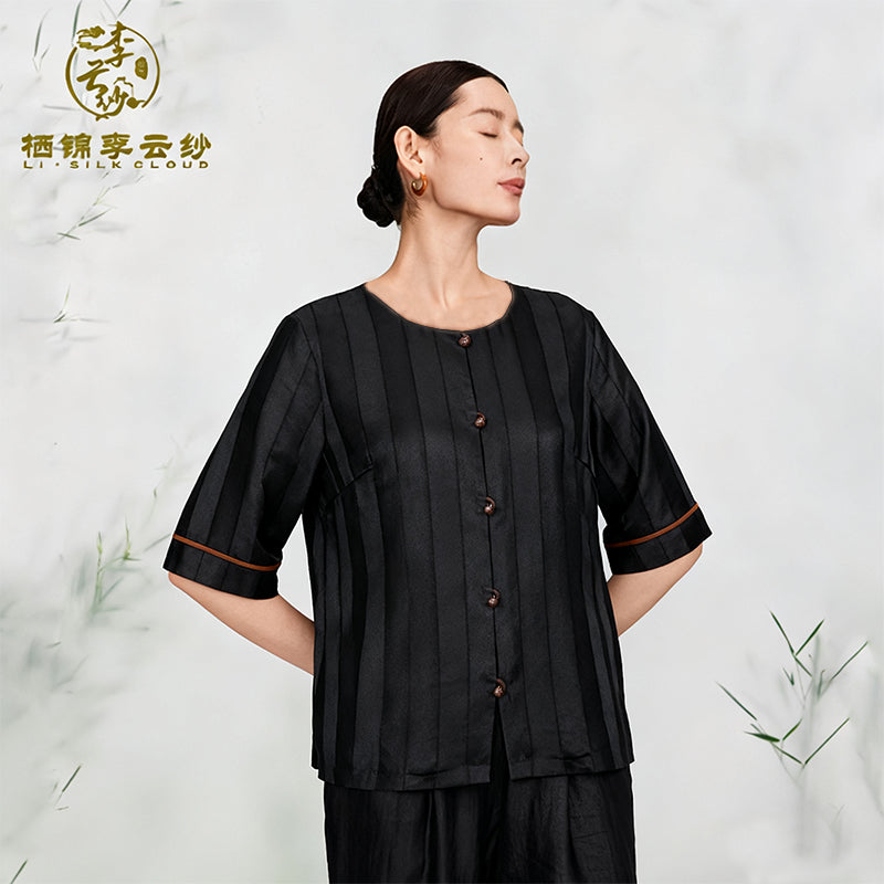 Xiangyunsha mature-style vertical pleated top · Cooling andbreathable   Guangdong Black Pearl Gambiered GuangdongGauze xiangyunsha