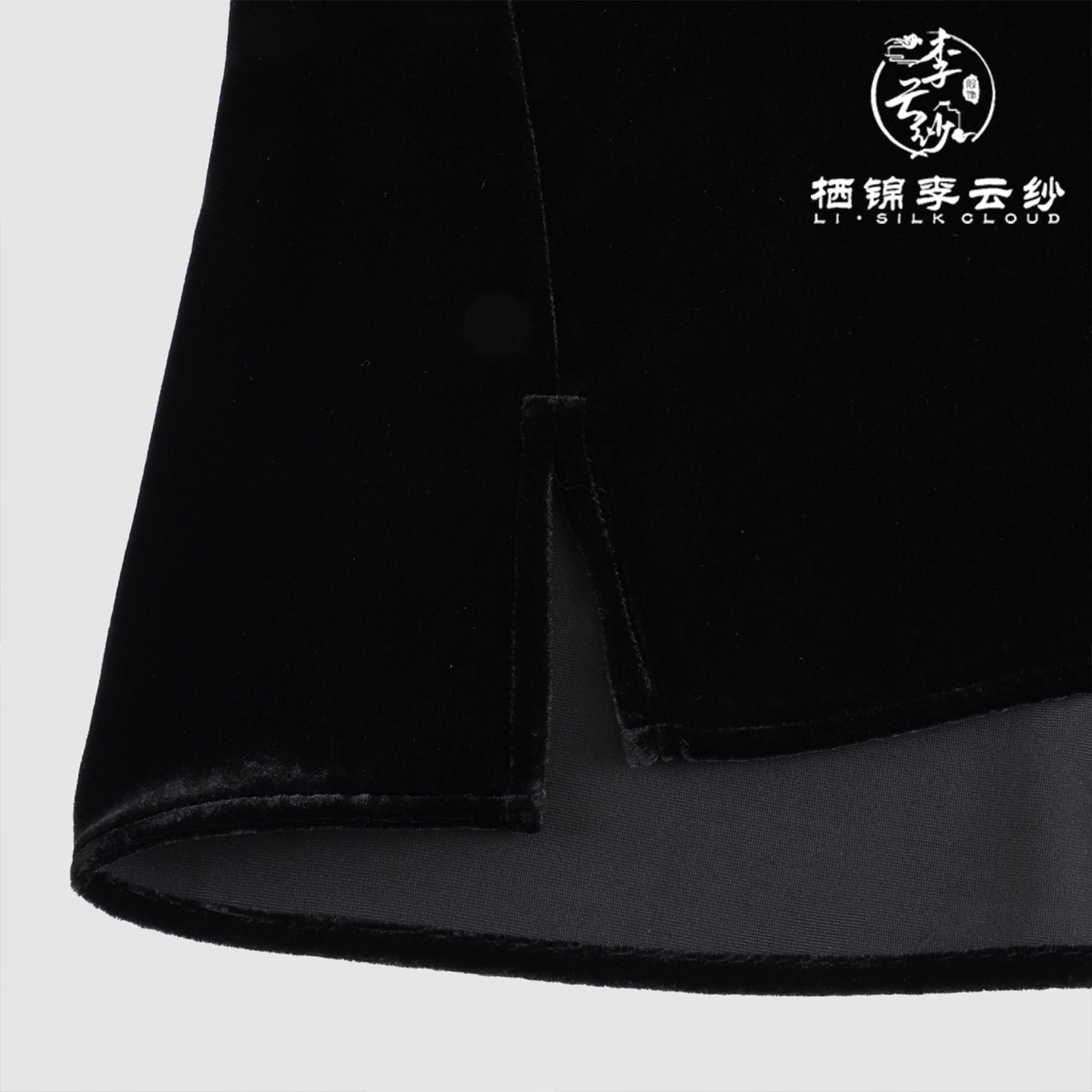 Jade Embroidered Silk Blouse Xiangyunsha Chinese style l Tailored Silhouette | Breathable & Luxurious | SummerElegance Guangdong Black Pearl Gambiered GuangdongGauze xiangyunsha