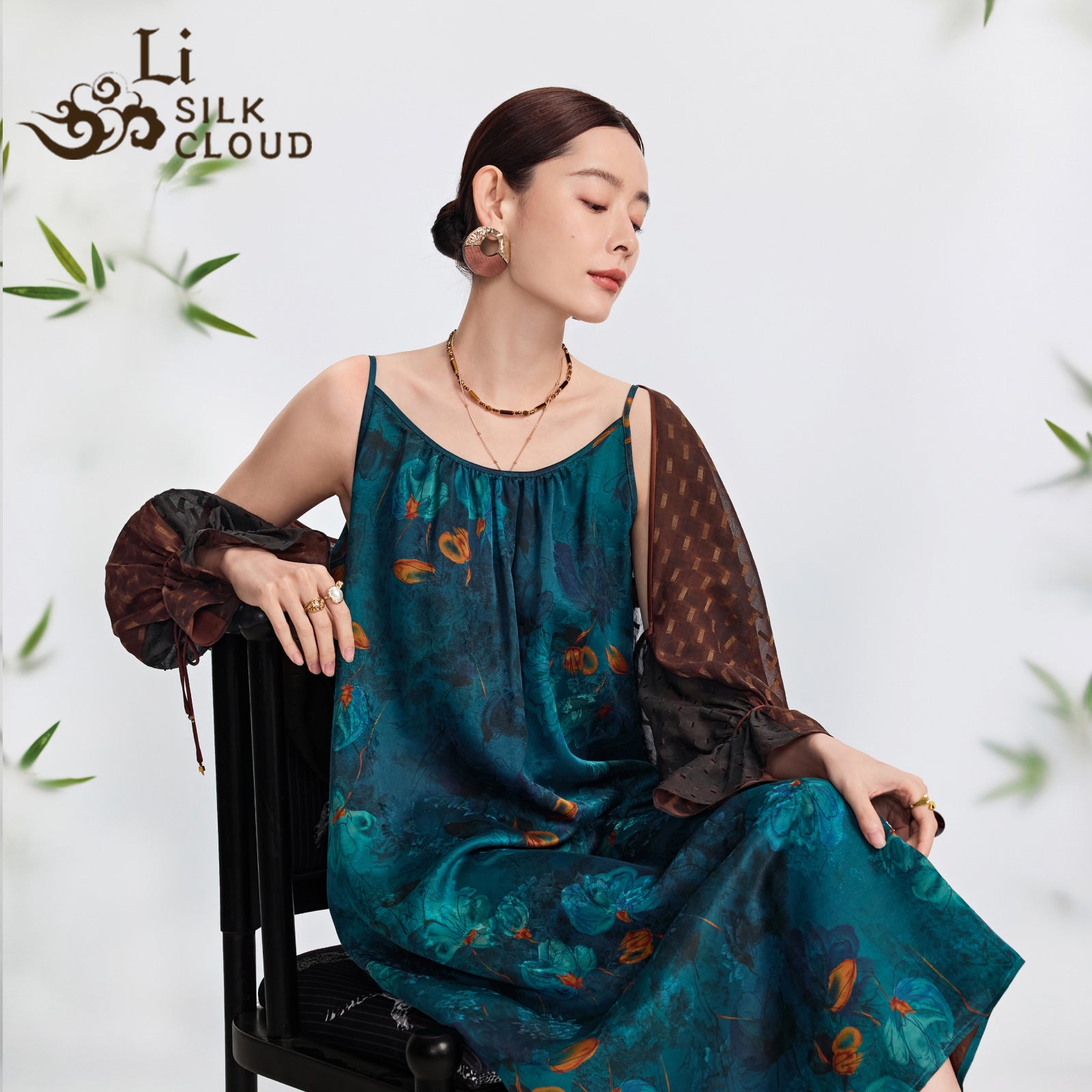 Dress - Skin-Friendly Glossy Fabric, Lustrous Silk Texture, Elegant Oriental Gown Guangdong Black Pearl Gambiered Guangdong Gauze