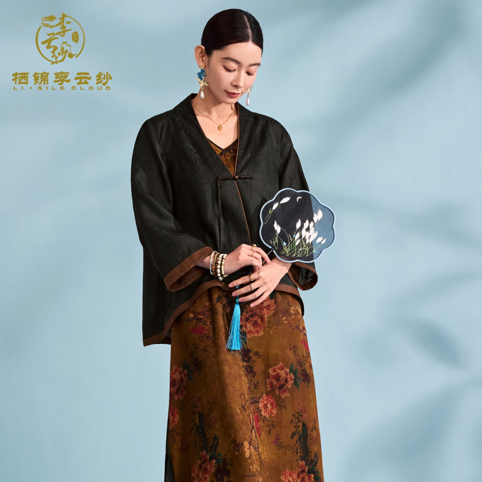 Xiangyunsha Chinese Coat |Traditional Knot Accents |40°Cstill fresh and elegant|Guangdong Black Pearl GambieredGuangdong Gauze xiangyunsha