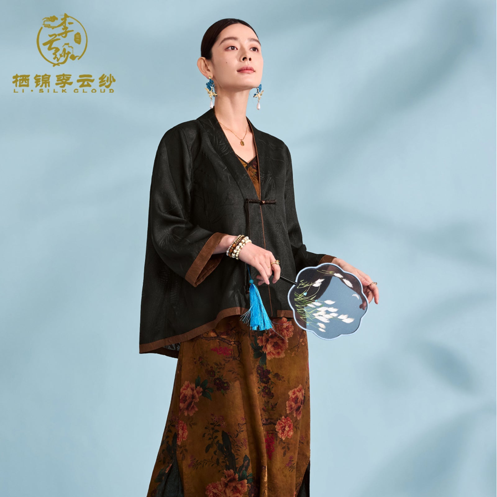 Xiangyunsha Chinese Coat |Traditional Knot Accents |40°Cstill fresh and elegant|Guangdong Black Pearl GambieredGuangdong Gauze xiangyunsha
