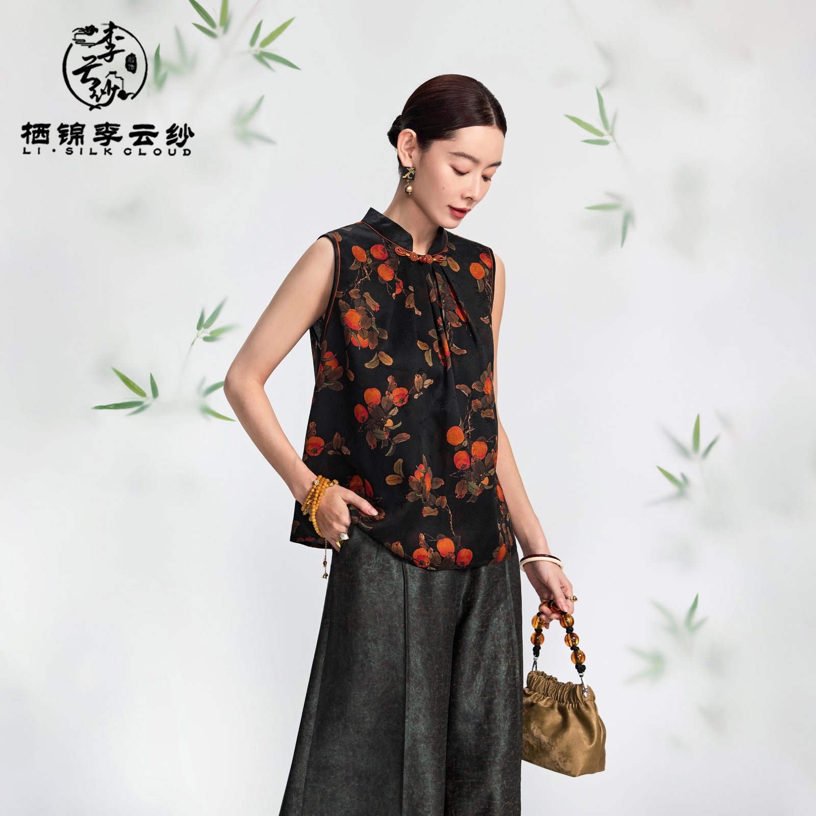 Stand-Collar Vest - 100% Mulberry Silk, Traditional Oriental Sleevel Guangdong Black Pearl Gambiered Guangdong Gauze xiangyunsha