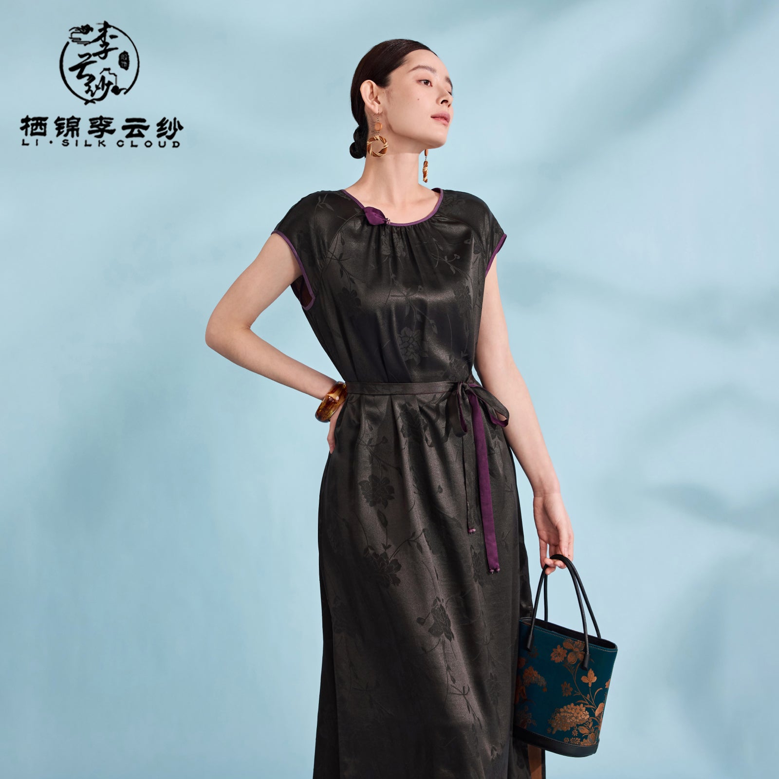 Dress，100% Mulberry Silk ，Soft Silk Fabric, Elegant Waist-Defined Guangdong Black Pearl Gambiered Guangdong Gauze xiangyunsha