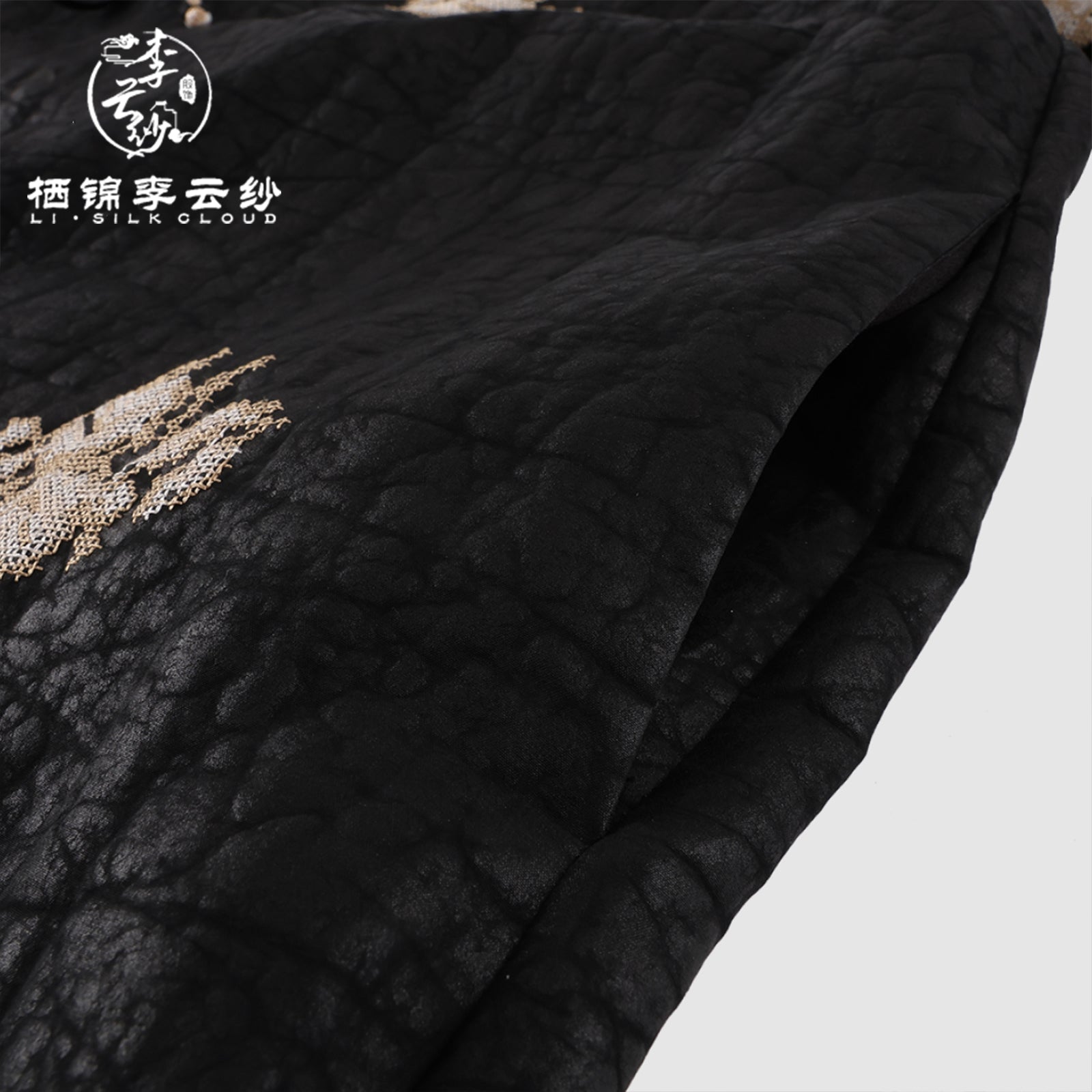 Guangdong Black Pearl Gambiered Guangdong Gauze xiangyunsha Dress, Silk Blend, High-Waisted for Longer Legs, Elegant for Early Autumn Outer Wear & Late Autumn Layering with Coats