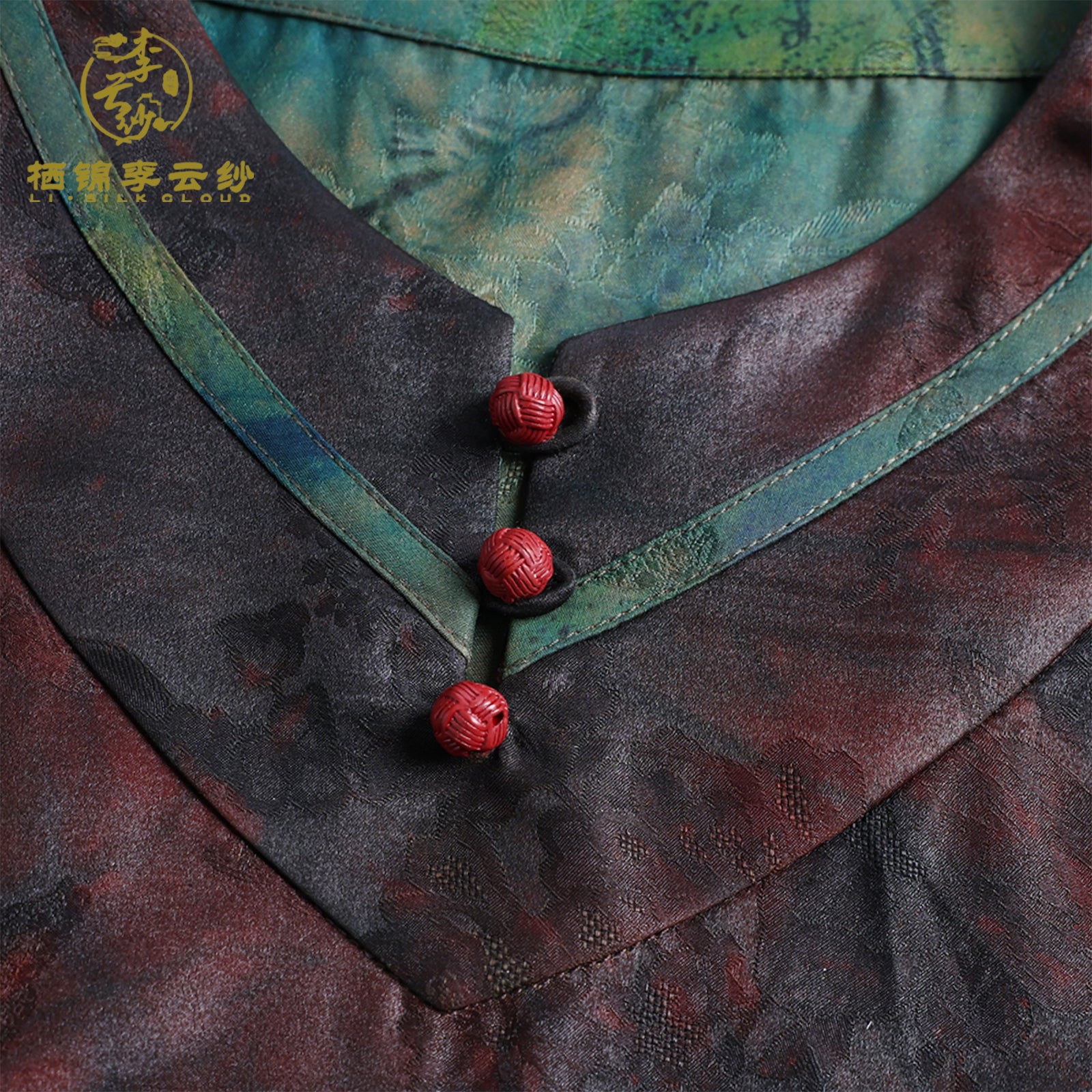 V-Neck Vest - Reversible Double-Sided Wear，100% Mulberry Silk Guangdong Black Pearl Gambiered Guangdong Gauze xiangyunsha