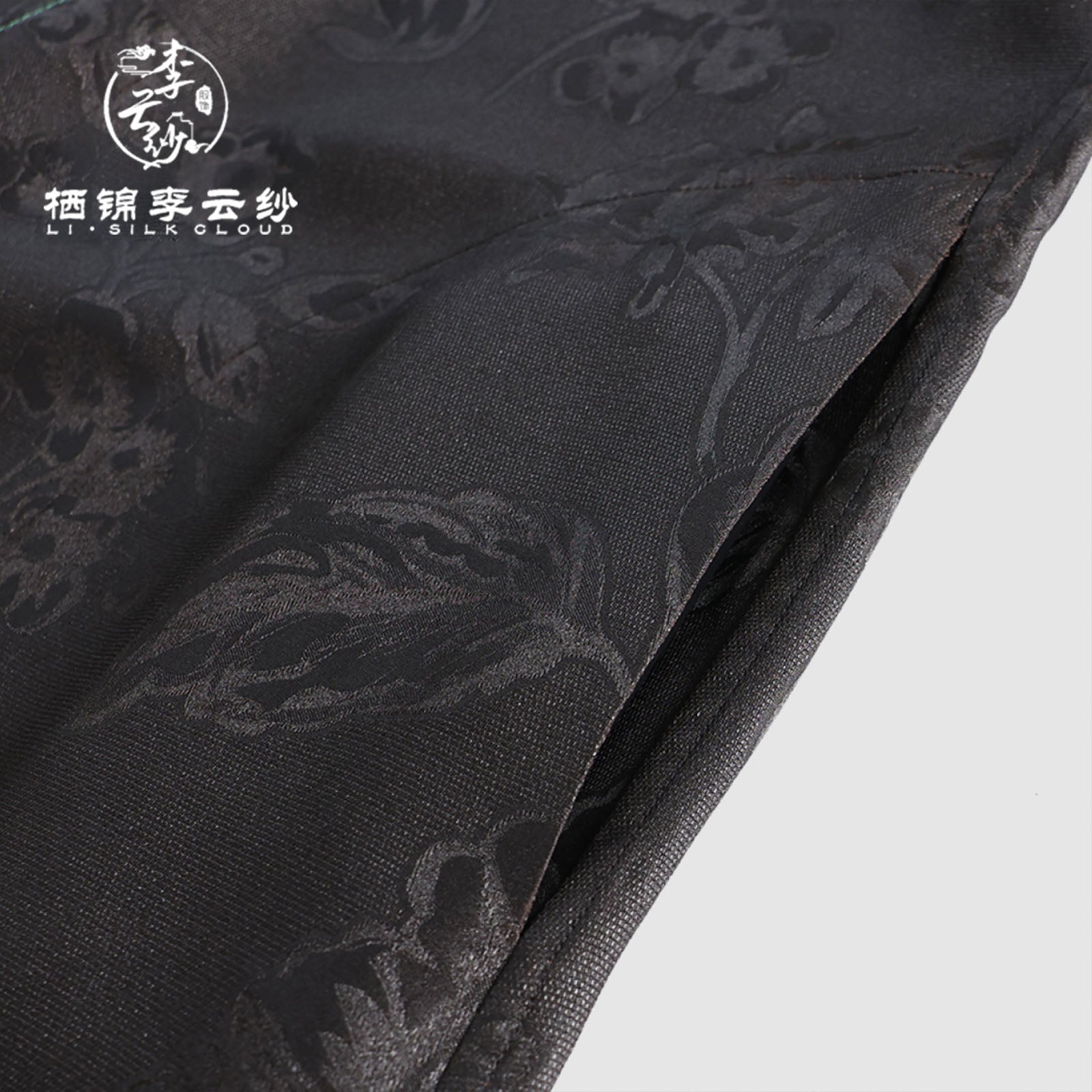 Dress，100% Mulberry Silk, Elegant Traditional Oriental Design Guangdong Black Pearl Gambiered Guangdong Gauze xiangyunsha