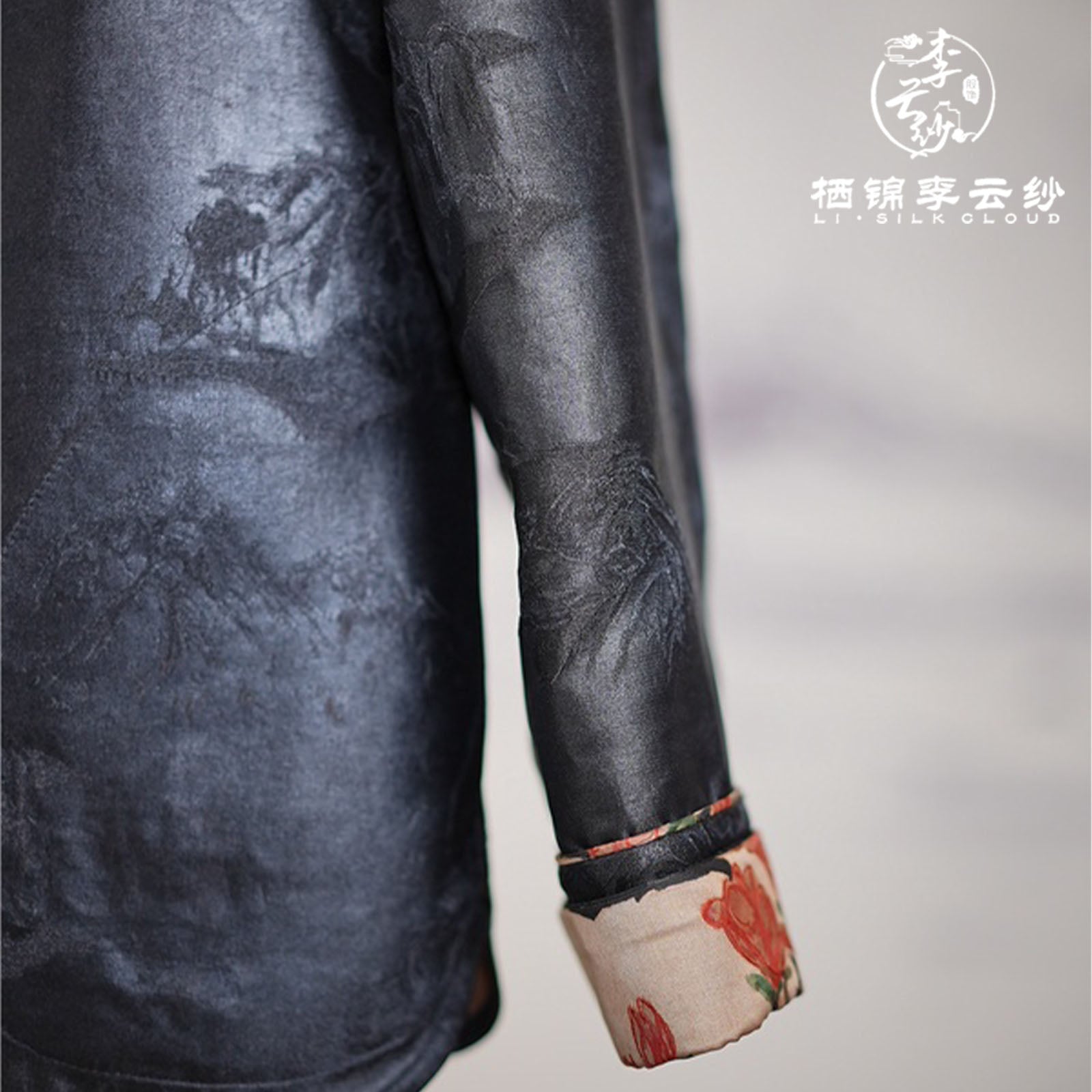 coat Hand-embroidered new Chinese-style Classical printon the cuffs | Good luck red single-breasted button Guangdong Black Pearl Gambiered Guangdong Gauze xiangyunsha